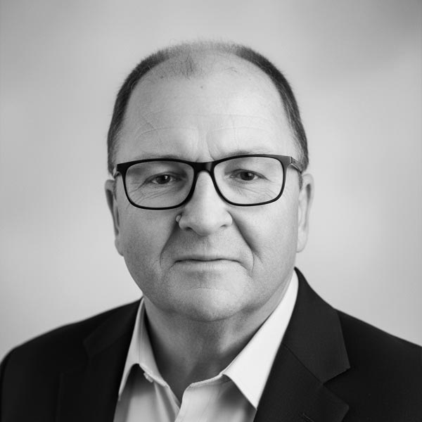 Stuart Cullen